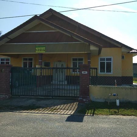 Davallia Homestay Dungun Exterior foto