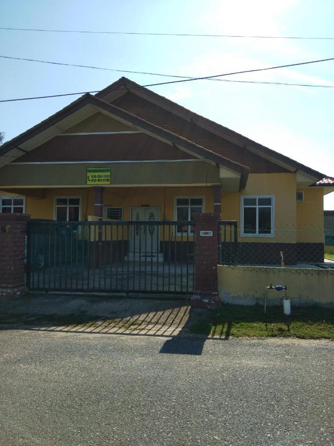 Davallia Homestay Dungun Exterior foto