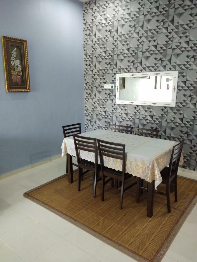 Davallia Homestay Dungun Exterior foto
